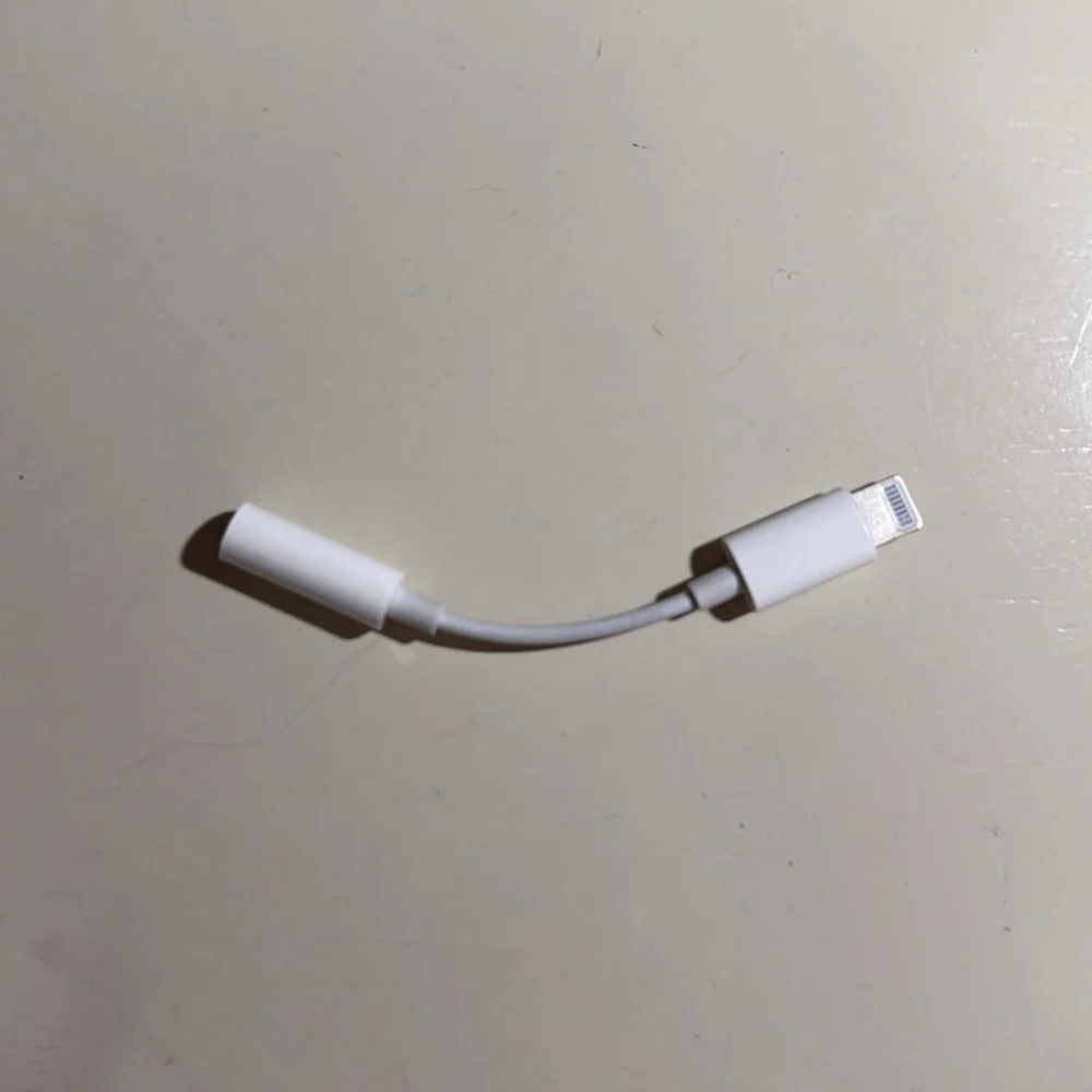 Apple Lightning to 3.5mm Headphone Jack Adapter